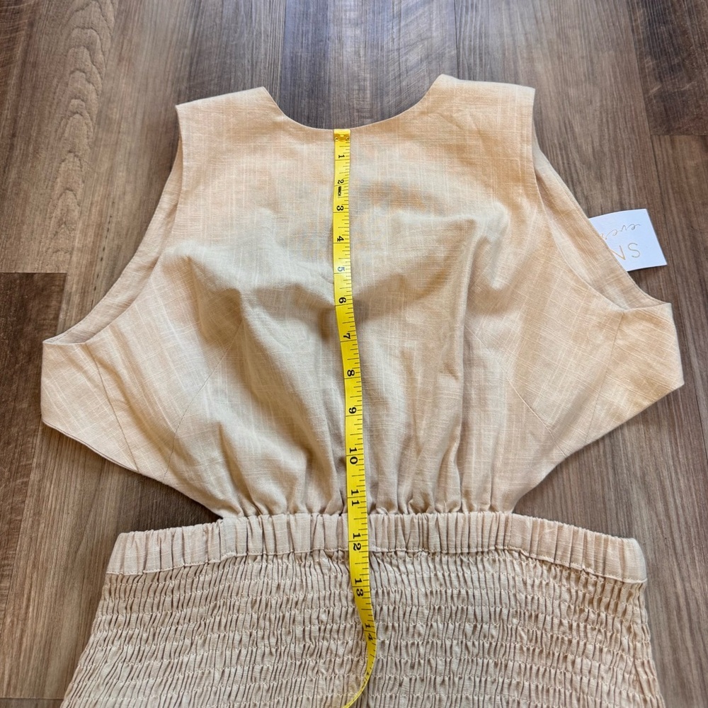 Sleeveless Cream Maxi Dress with Cutout Waist - Picture 8 of 16
